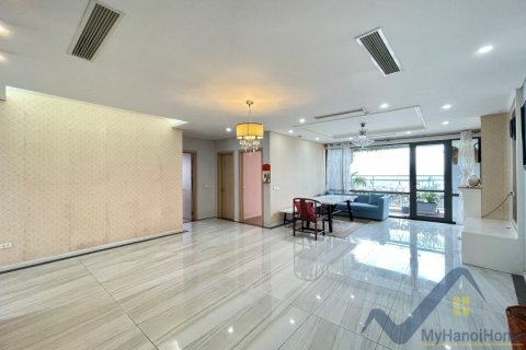 Квартира с 3 спальнями в Лонгбьен, Ханой ,  № 20028