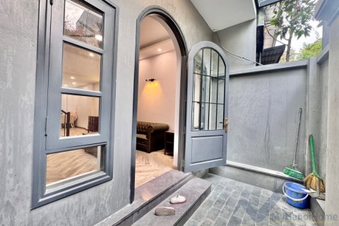 Вилла с 4 спальнями в Тэйхо, Ханой ,  № 26353