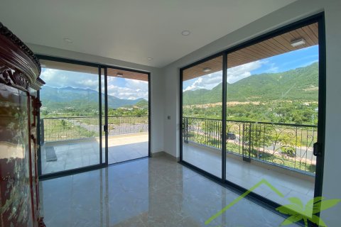 3 bedrooms Villa in Nha Trang, No. 28443 9