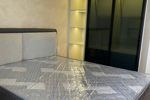 Кондоминиум  с 1 спальней в Midori Park The Glory Тхузаумот, Вьетнам № 25699 5