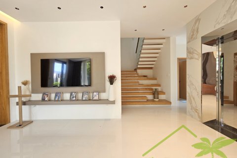 5 bedrooms Villa in Nha Trang, No. 27668 4
