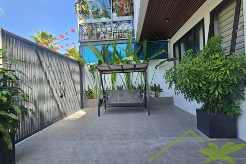5 bedrooms Villa in Nha Trang, No. 27668 2