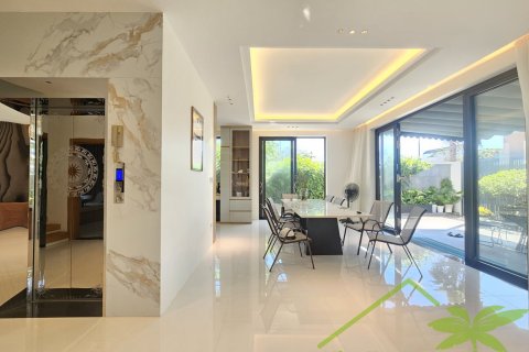 5 bedrooms Villa in Nha Trang, No. 27668 5