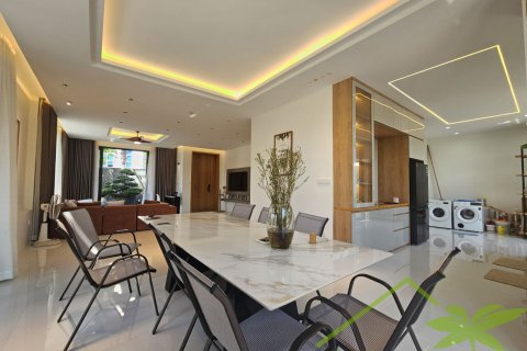 5 bedrooms Villa in Nha Trang, No. 27668 8