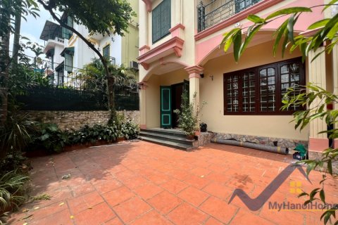 Вилла с 4 спальнями в Тэйхо, Ханой , № 20307