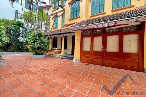 Вилла с 4 спальнями в Тэйхо, Ханой ,  № 26416