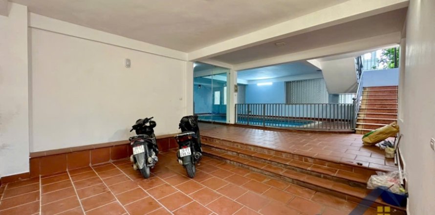 Вилла с 4 спальнями в Тэйхо, Ханой , № 26417