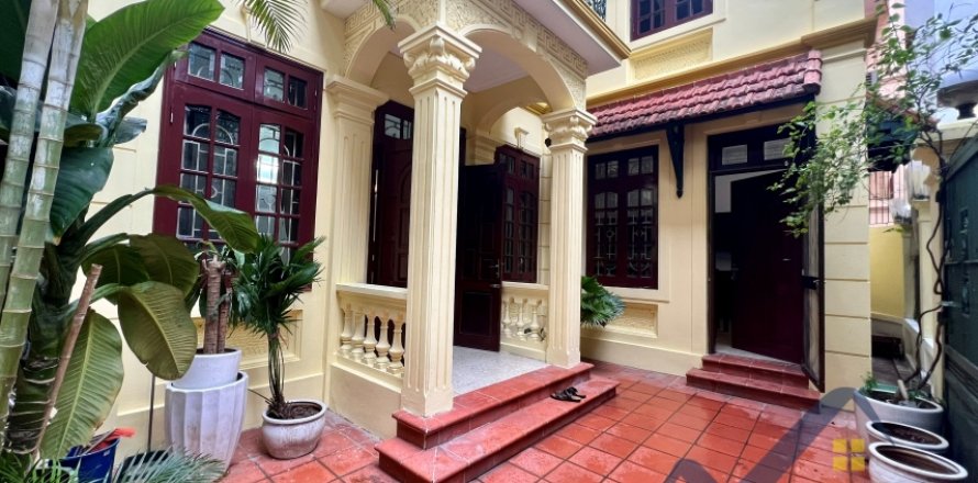 Вилла с 4 спальнями в Тэйхо, Ханой ,  № 26508