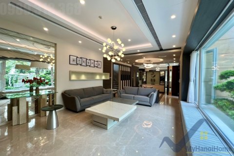 Вилла с 4 спальнями в Лонгбьен, Ханой ,  № 26509