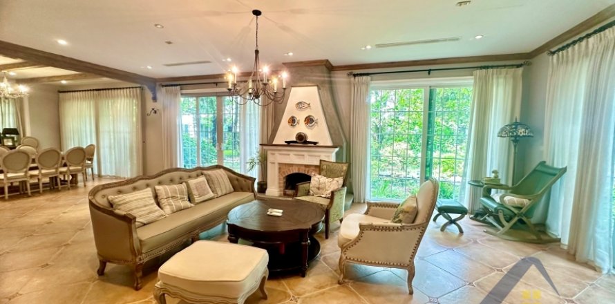 Вилла с 4 спальнями в Ханой ,  № 26507