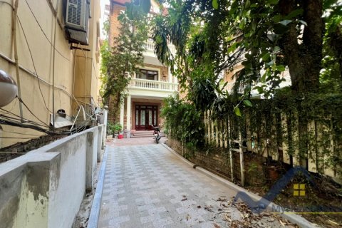 Вилла с 4 спальнями в Тэйхо, Ханой ,  № 26506