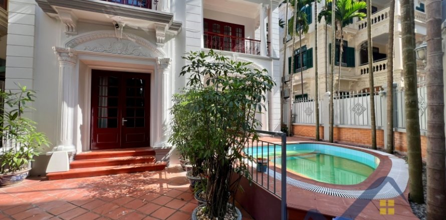 Вилла с 4 спальнями в Тэйхо, Ханой ,  № 26510