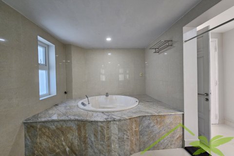 Вилла с 4 спальнями в Нячанг,  № 28580 14