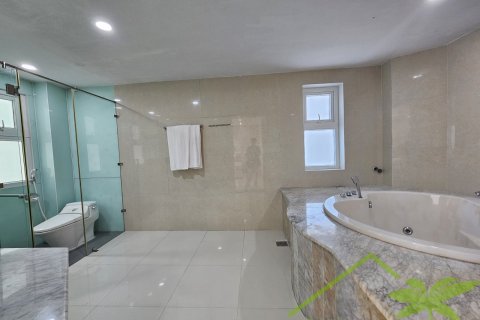 Вилла с 4 спальнями в Нячанг,  № 28580 12