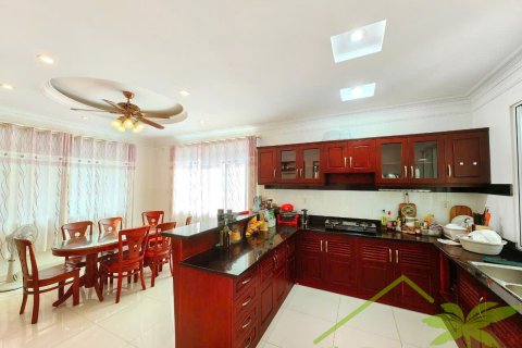 4 bedrooms Villa in Nha Trang, No. 28577 3