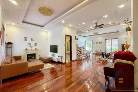 Вилла с 4 спальнями в Лонгбьен, Ханой ,  № 19508