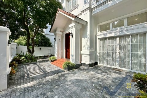 Вилла с 4 спальнями в Лонгбьен, Ханой ,  № 19012