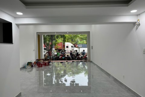 Shop in District 7, Ho Chi Minh,  No. 26060 1