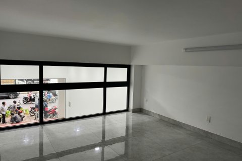 Shop in District 7, Ho Chi Minh,  No. 26060 4