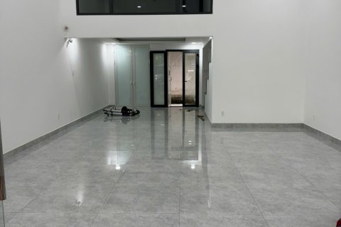 Shop in District 7, Ho Chi Minh,  No. 26060 6