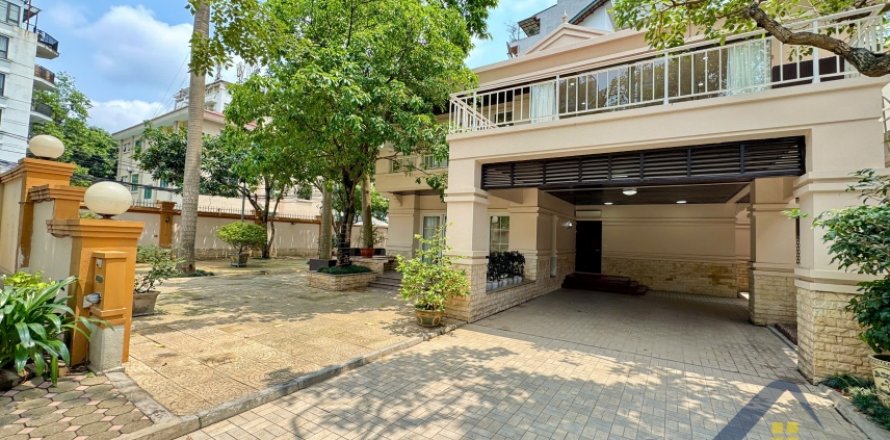 Вилла с 4 спальнями в Тэйхо, Ханой , № 26459