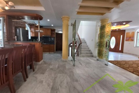 4 bedrooms Villa in Nha Trang, No. 28485 4