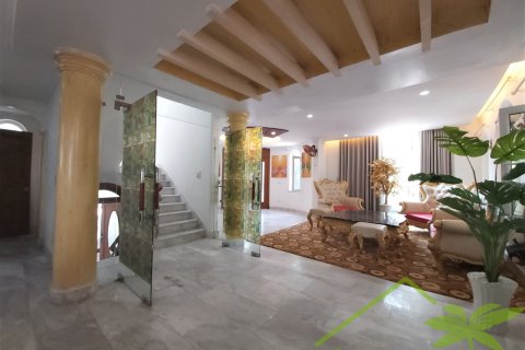 4 bedrooms Villa in Nha Trang, No. 28485 3