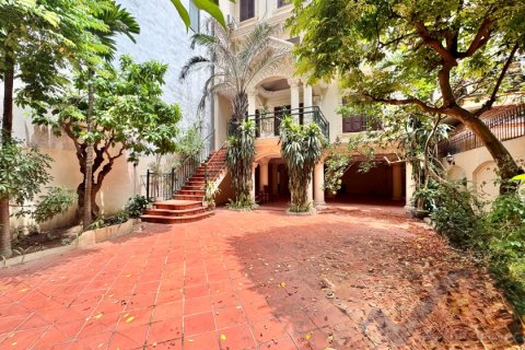 4 bedrooms Villa in Tay Ho, Ha Noi,  No. 30252