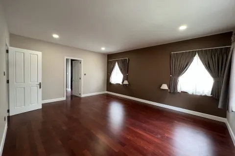 5 bedrooms House in Thu Duc, Ho Chi Minh, No. 27105 11