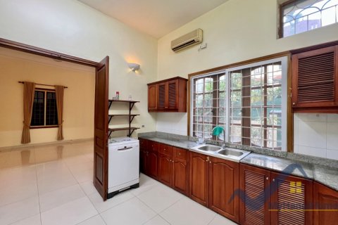 Вилла с 5 спальнями в Тэйхо, Ханой ,  № 26531 11