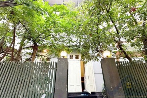 Вилла с 3 спальнями в Тэйхо, Ханой ,  № 26369