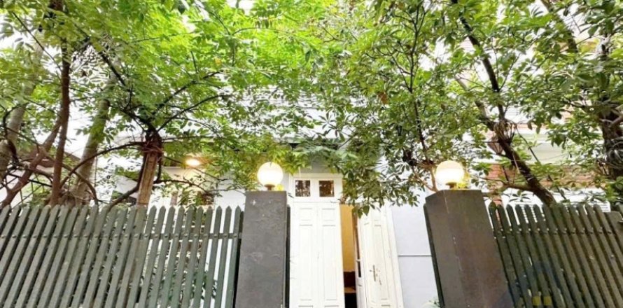 Вилла с 3 спальнями в Тэйхо, Ханой ,  № 26369