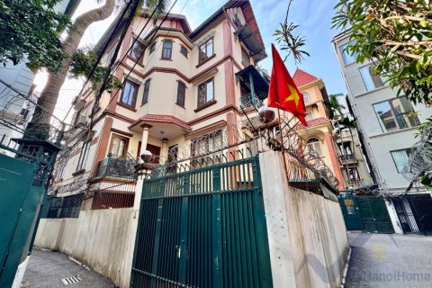 Вилла с 5 спальнями в Тэйхо, Ханой ,  № 26361