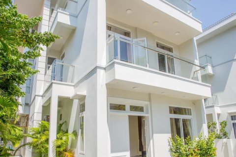 5 bedrooms Villa in Nha Trang, No. 28664 2