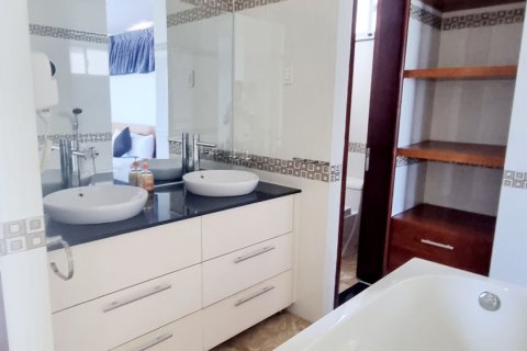 4 bedrooms Villa in Nha Trang,  No. 28008 12