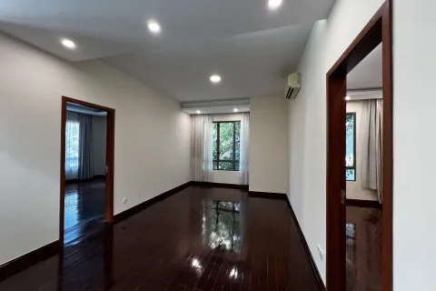 5 bedrooms House in Thu Duc, Ho Chi Minh,  No. 27001 10