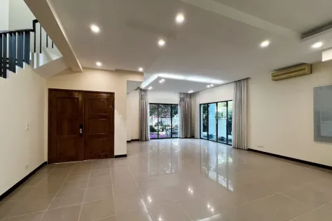 5 bedrooms House in Thu Duc, Ho Chi Minh,  No. 27001 2