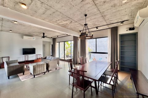 Квартира с 5 спальнями в Тэйхо, Ханой ,  № 26365