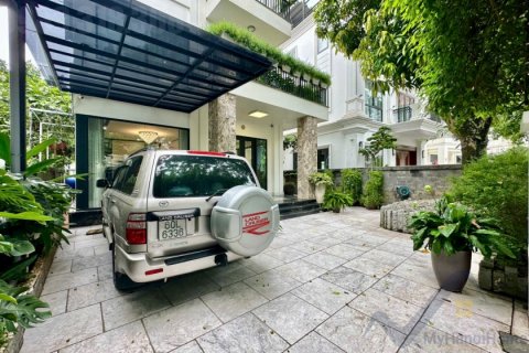 Вилла с 4 спальнями в Лонгбьен, Ханой ,  № 26367