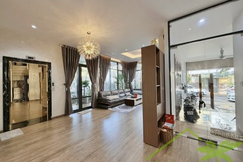 8 bedrooms Villa in Nha Trang, No. 27897 3