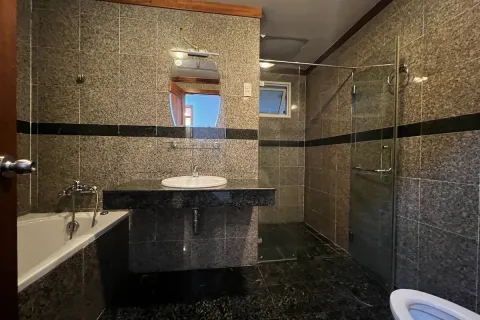 Квартира с 4 спальнями в Тхудык, Хошимин ,  № 27053 10