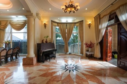 5 bedrooms Villa in Thu Duc, Ho Chi Minh,  No. 27600 5