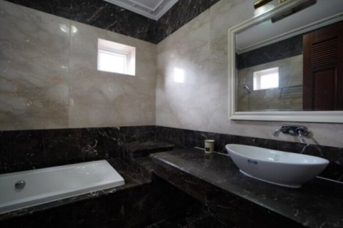 5 bedrooms Villa in Thu Duc, Ho Chi Minh,  No. 27600 14