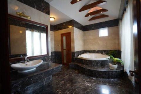 5 bedrooms Villa in Thu Duc, Ho Chi Minh,  No. 27600 15