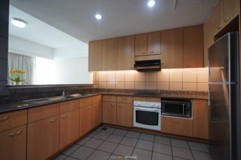 Квартира с 3 спальнями в Район 3, Хошимин ,  № 27338 4