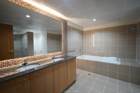 Квартира с 3 спальнями в Район 3, Хошимин ,  № 27338 11