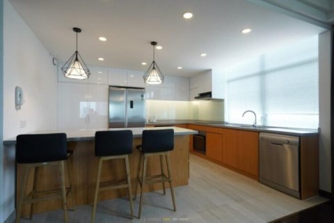 3 bedrooms Apartment in District 3, Ho Chi Minh,  No. 27340 2