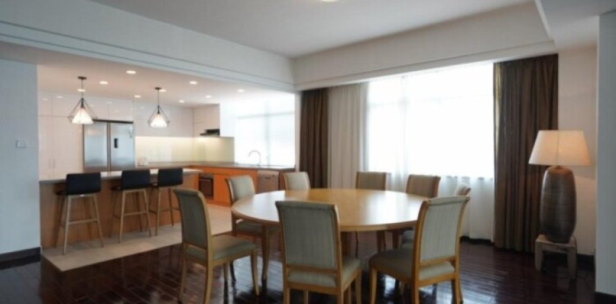 3 bedrooms Apartment in District 3, Ho Chi Minh,  No. 27340