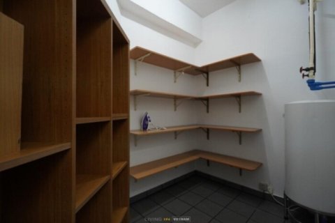 3 bedrooms Apartment in District 3, Ho Chi Minh,  No. 27337 5
