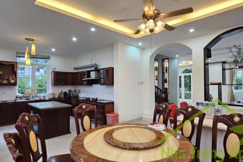 5 bedrooms Villa in Nha Trang,  No. 27934 4